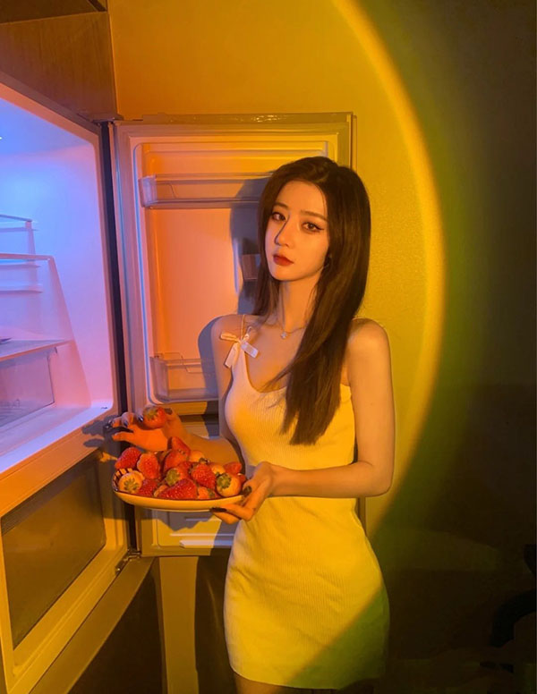 巴黎围经纪人微信